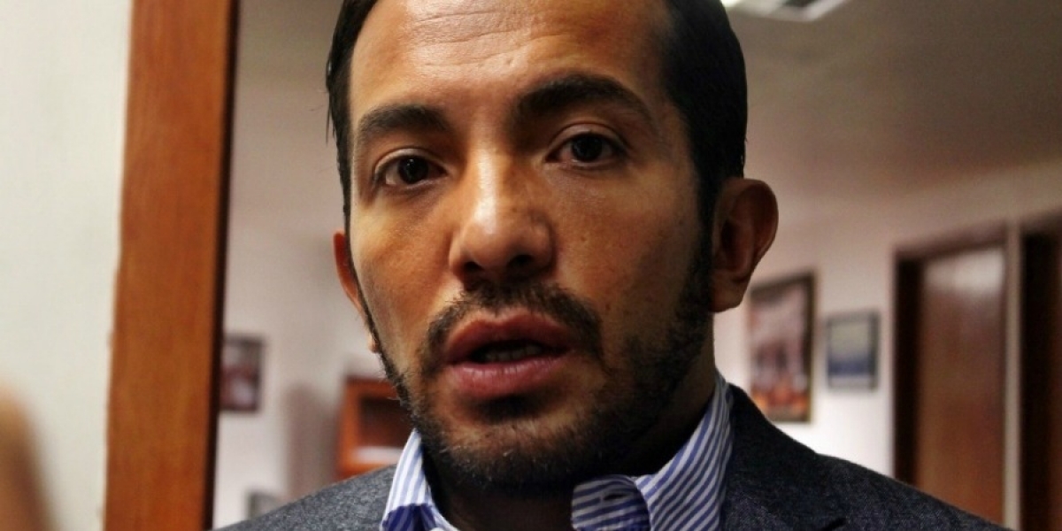 Oposición de diputados a que gays adopten