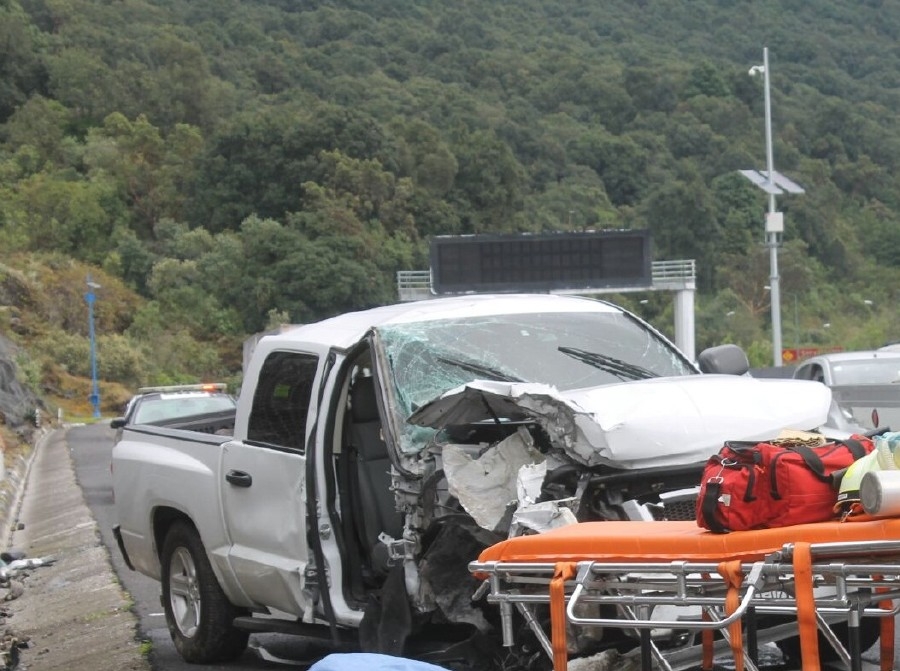 Tragedia en la autopista: una muerta y cuatro heridos