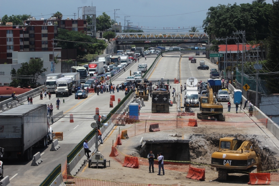 Se colapsa paso exprés Amenazan denuncias