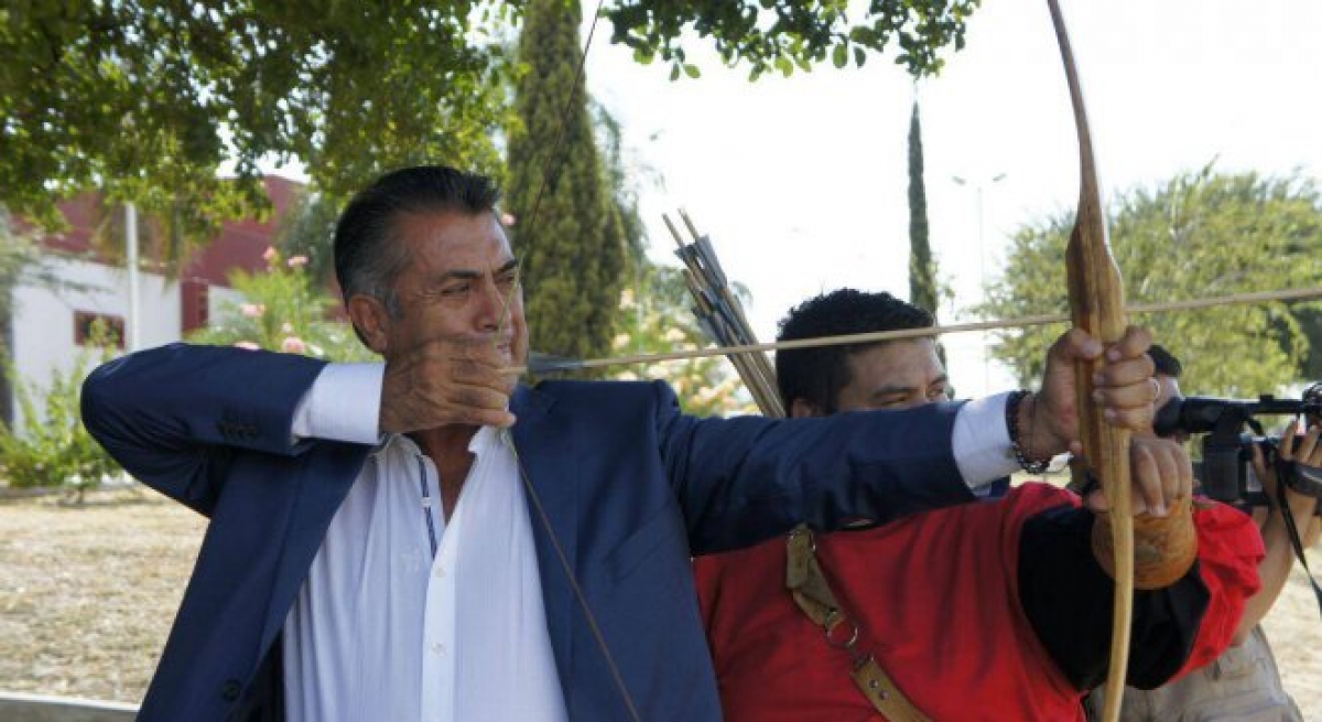 El Bronco logra las firmas para ser candidato y se lanza a la carrera por el voto antisistema