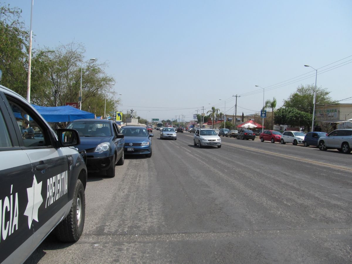 Llegan paseantes a la región sur en busca de sol, descanso y recreación