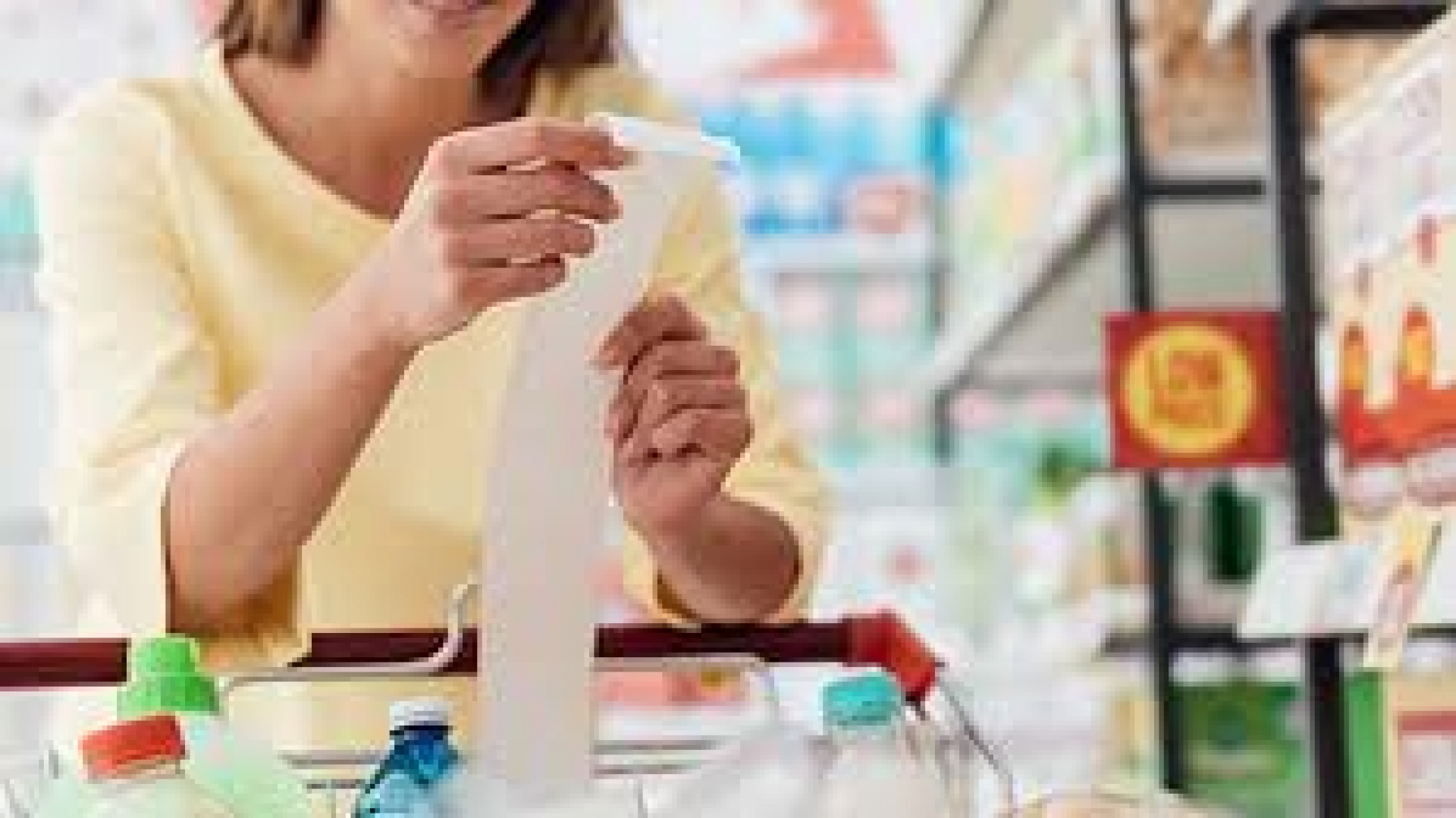 Profeco podría multar a tiendas que revisen compras de sus clientes al salir