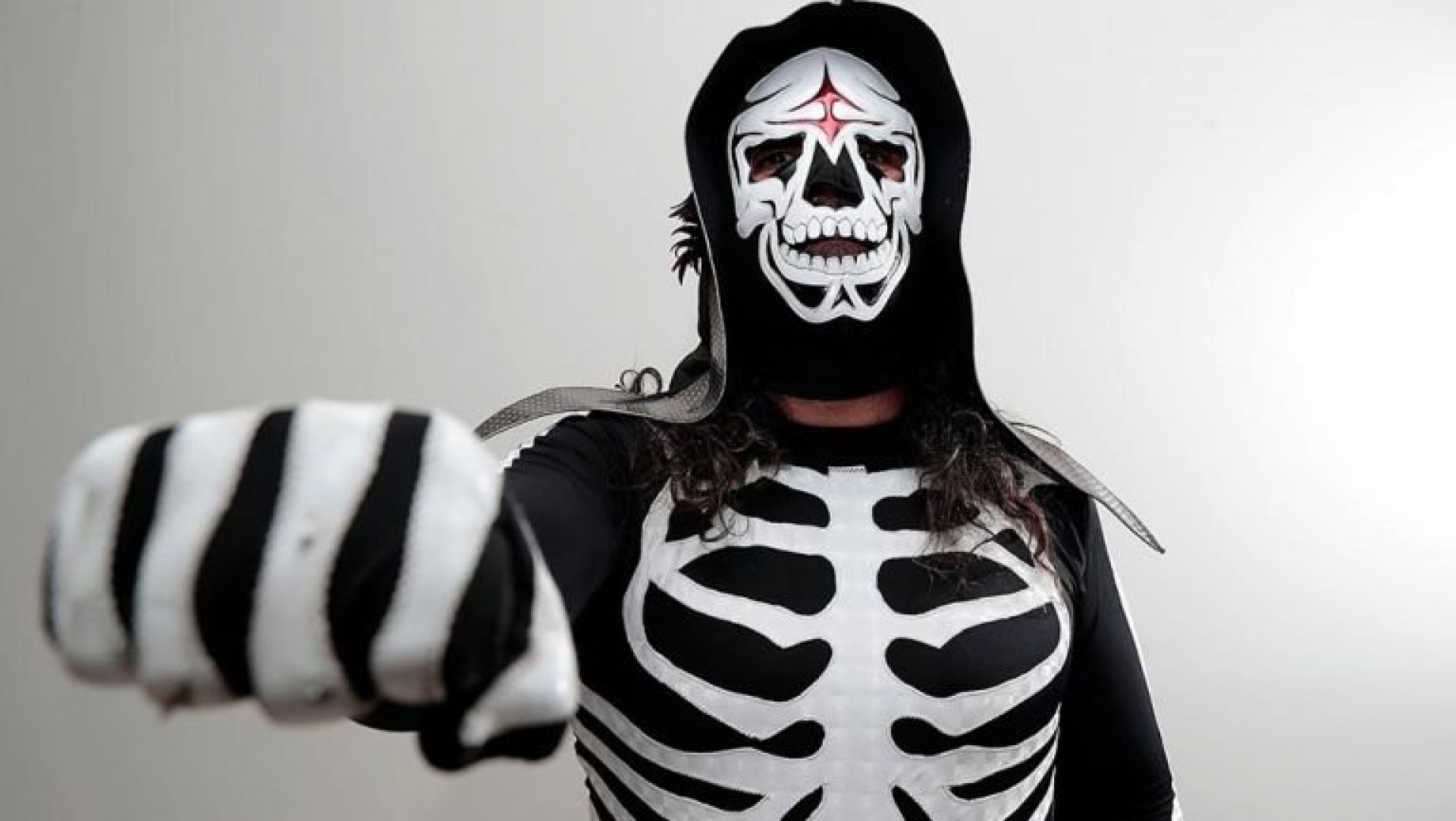 VIDEO: Revelan el rostro de 'La Parka'