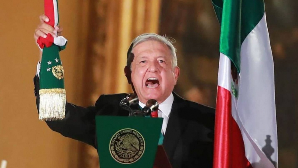 AMLO invita a la población a ver el Grito de Independencia desde casa