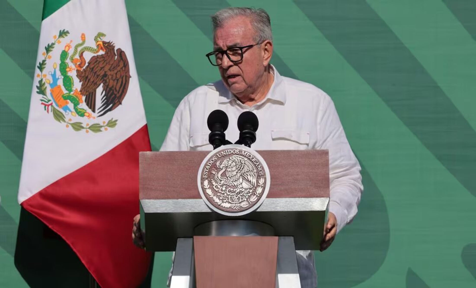 Rubén Rocha niega acusaciones de reunión con 'El Mayo'