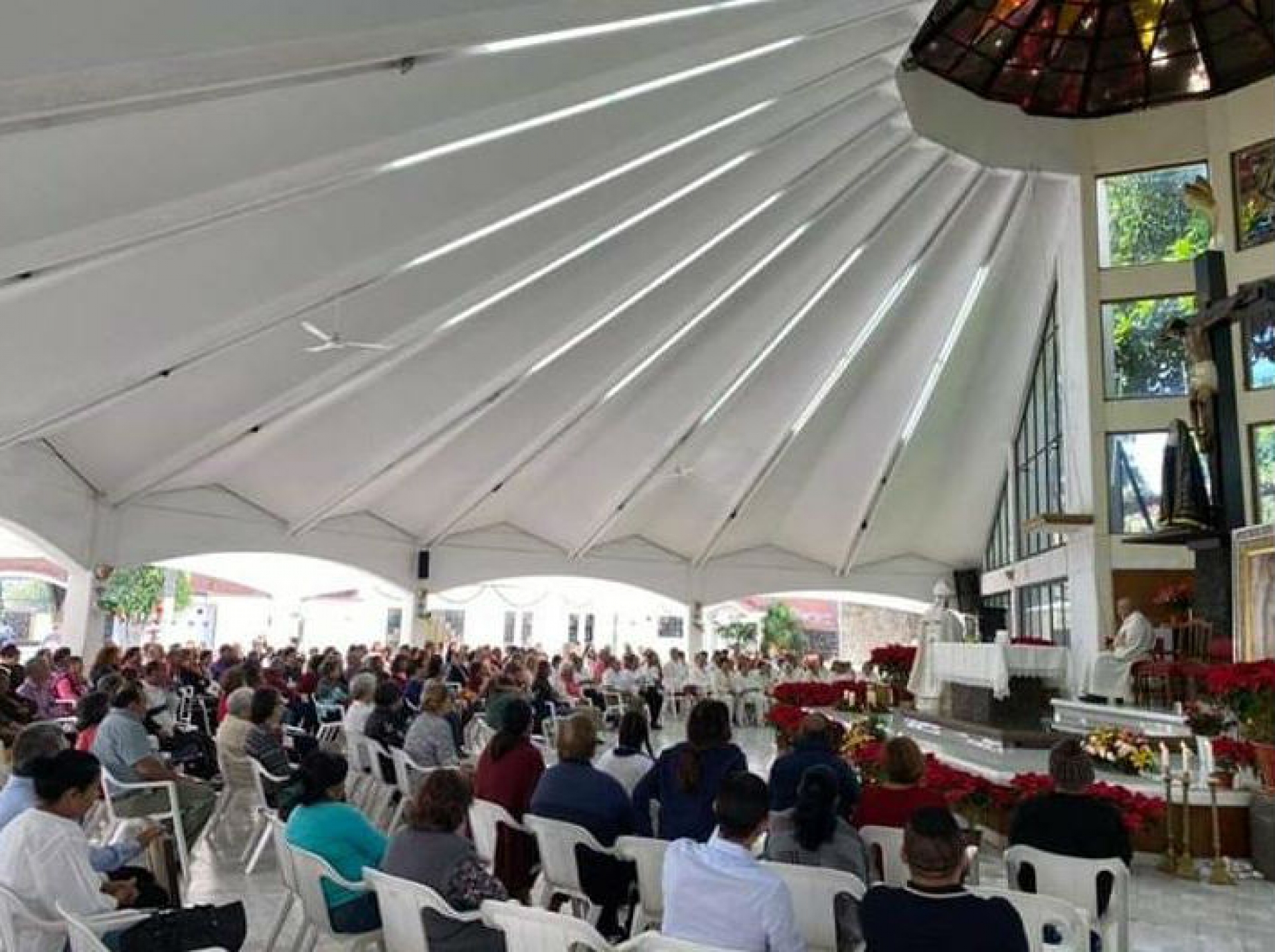 Denuncian robo en la parroquia de Santa Catalina de Siena, en Cuernavaca