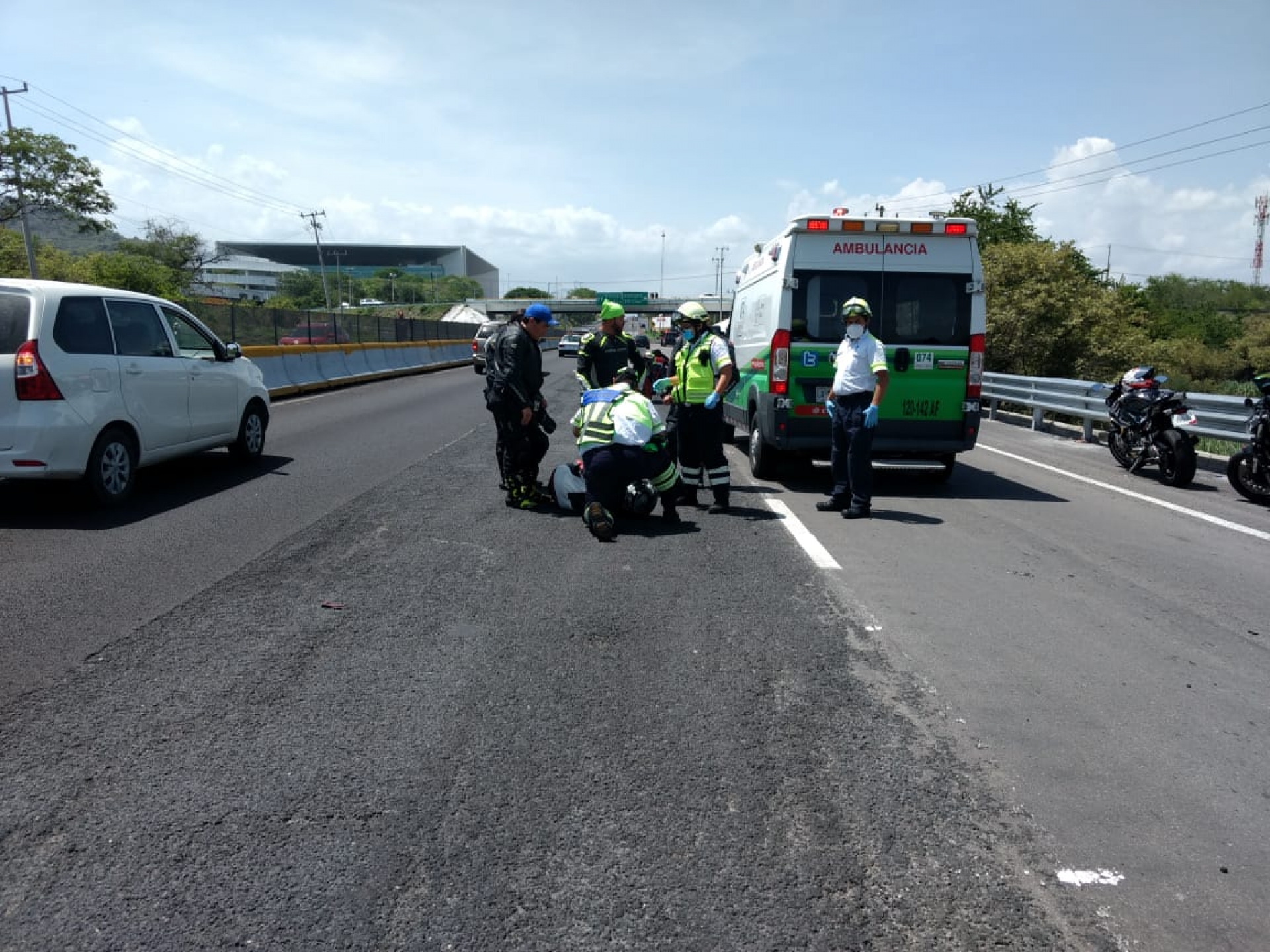 Pierde la vida un motociclista tras accidente en la autopista México-Acapulco
