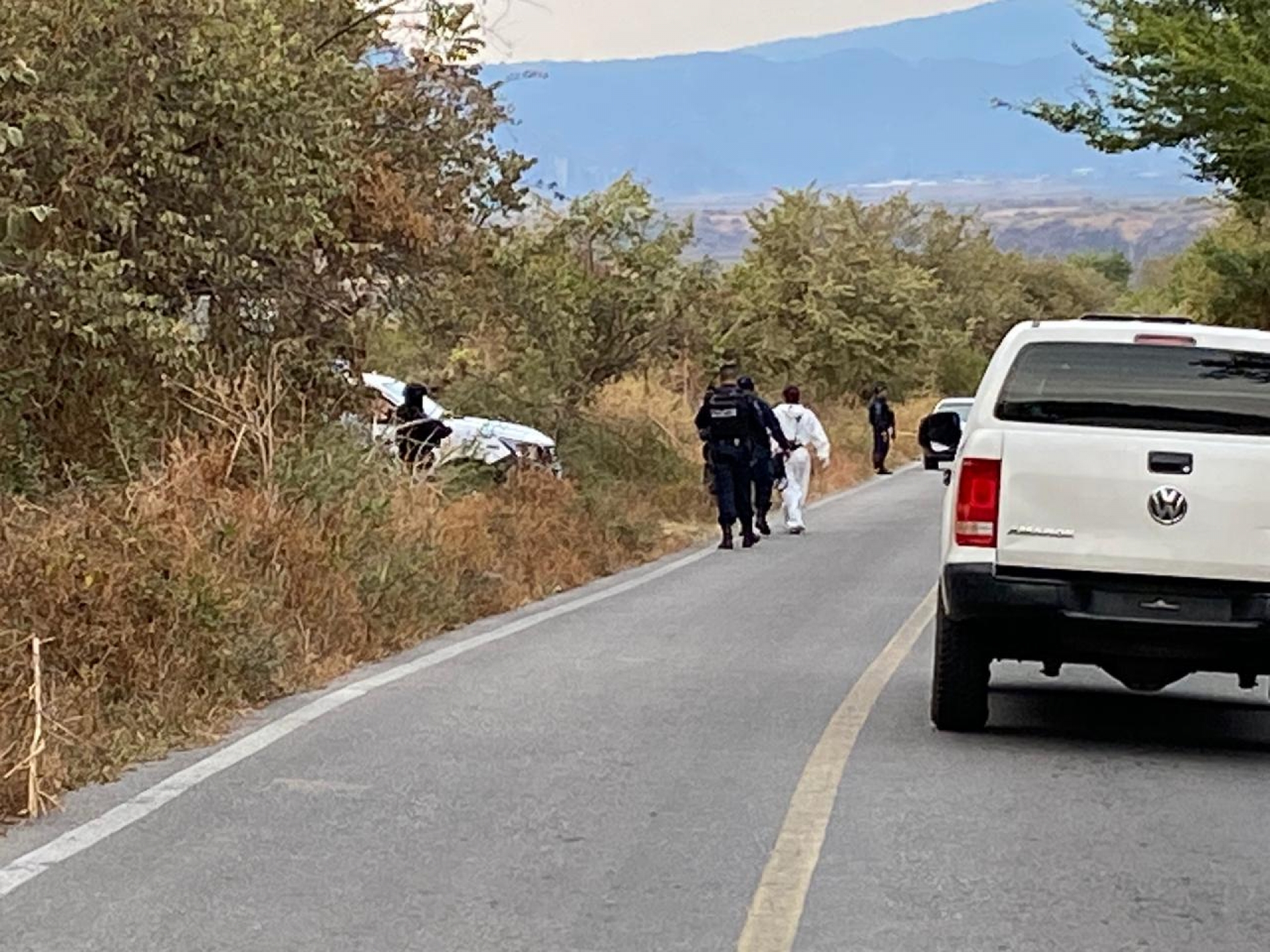 Hallan un cadáver maniatado en la carretera Xochicalco-Tetlama, en Cuentepec