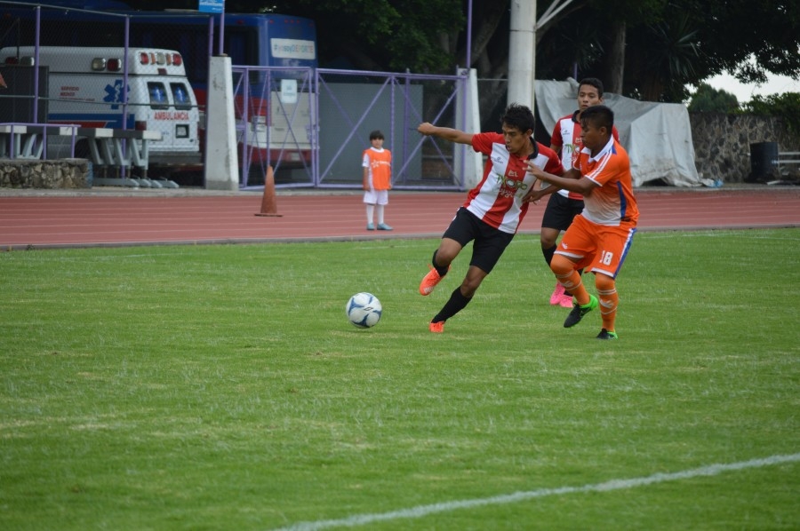 Leones Ganan en casa