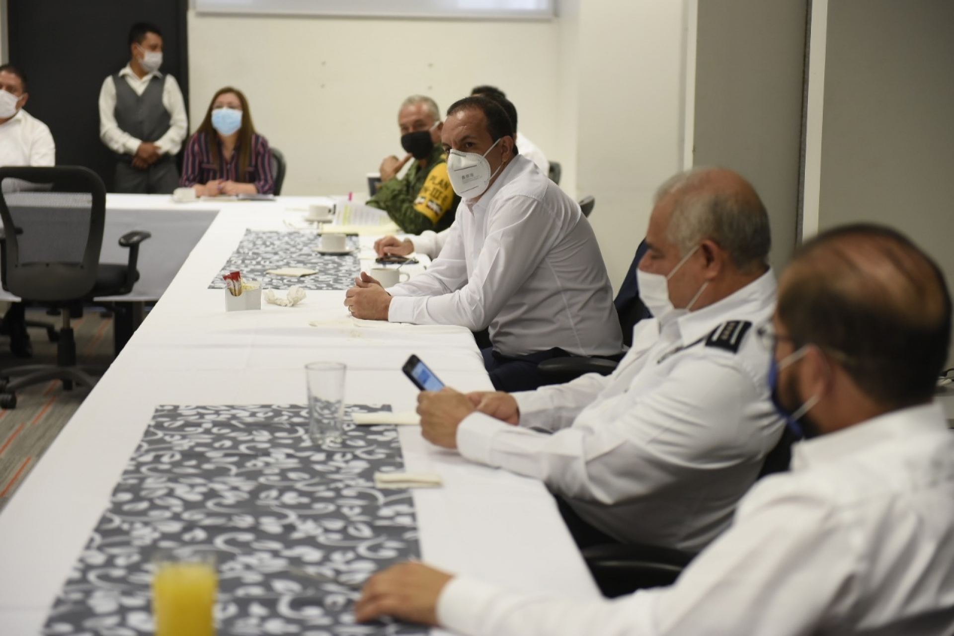 Atiende Cuauhtémoc Blanco temas de seguridad y paz social