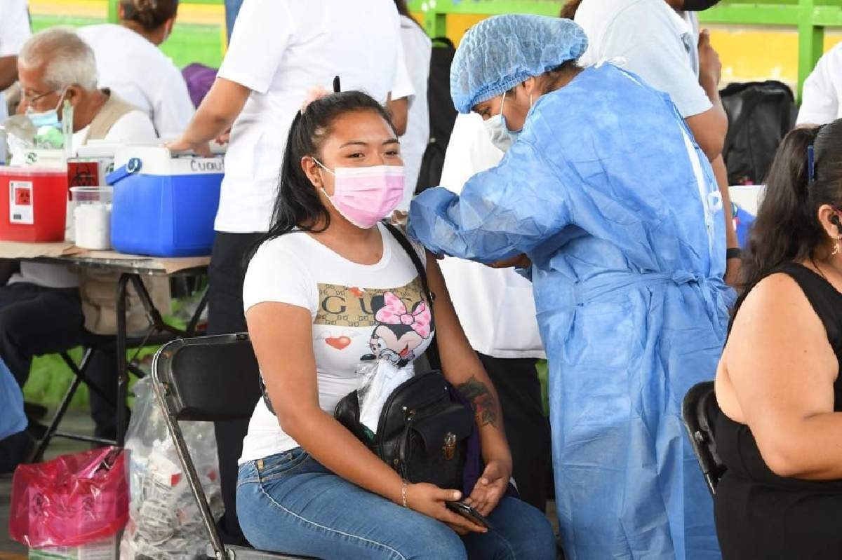 Baja la demanda de vacunas para rezagados de 18 años en adelante