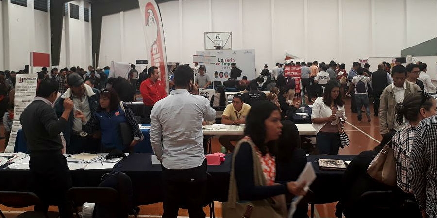 Se lleva a cabo Feria Estatal del Empleo, en unidad deportiva del IMSS