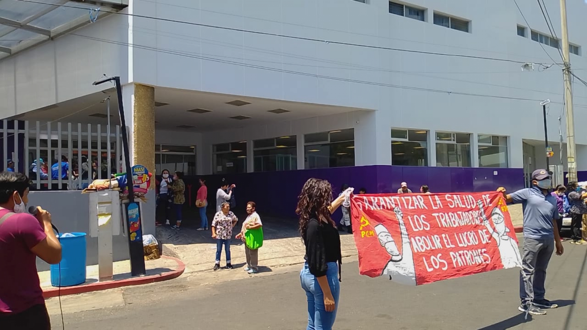 Manifiesta apoyo Partido Comunista a personal de salud en el hospital general de Cuernavaca