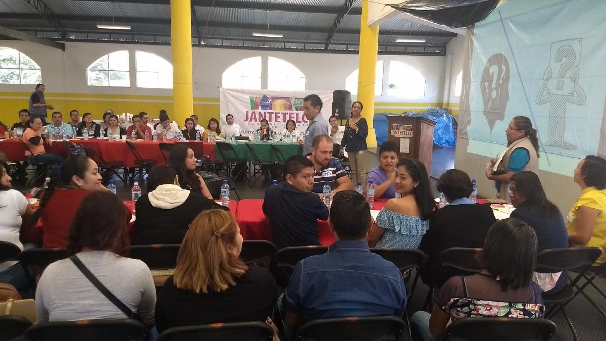 Capacitan a personal del DIF en solución pacífica de conflictos en Jantetelco