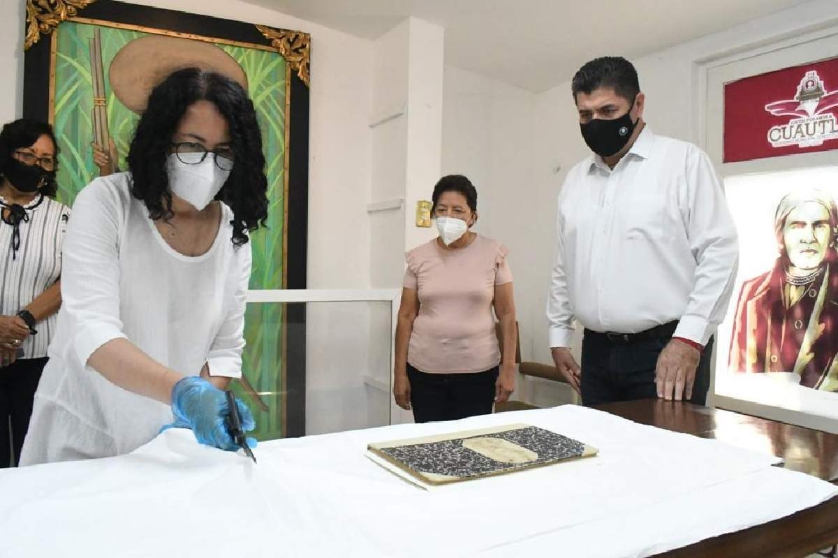 Trasladan acta de defunción de Emiliano Zapata al INAH