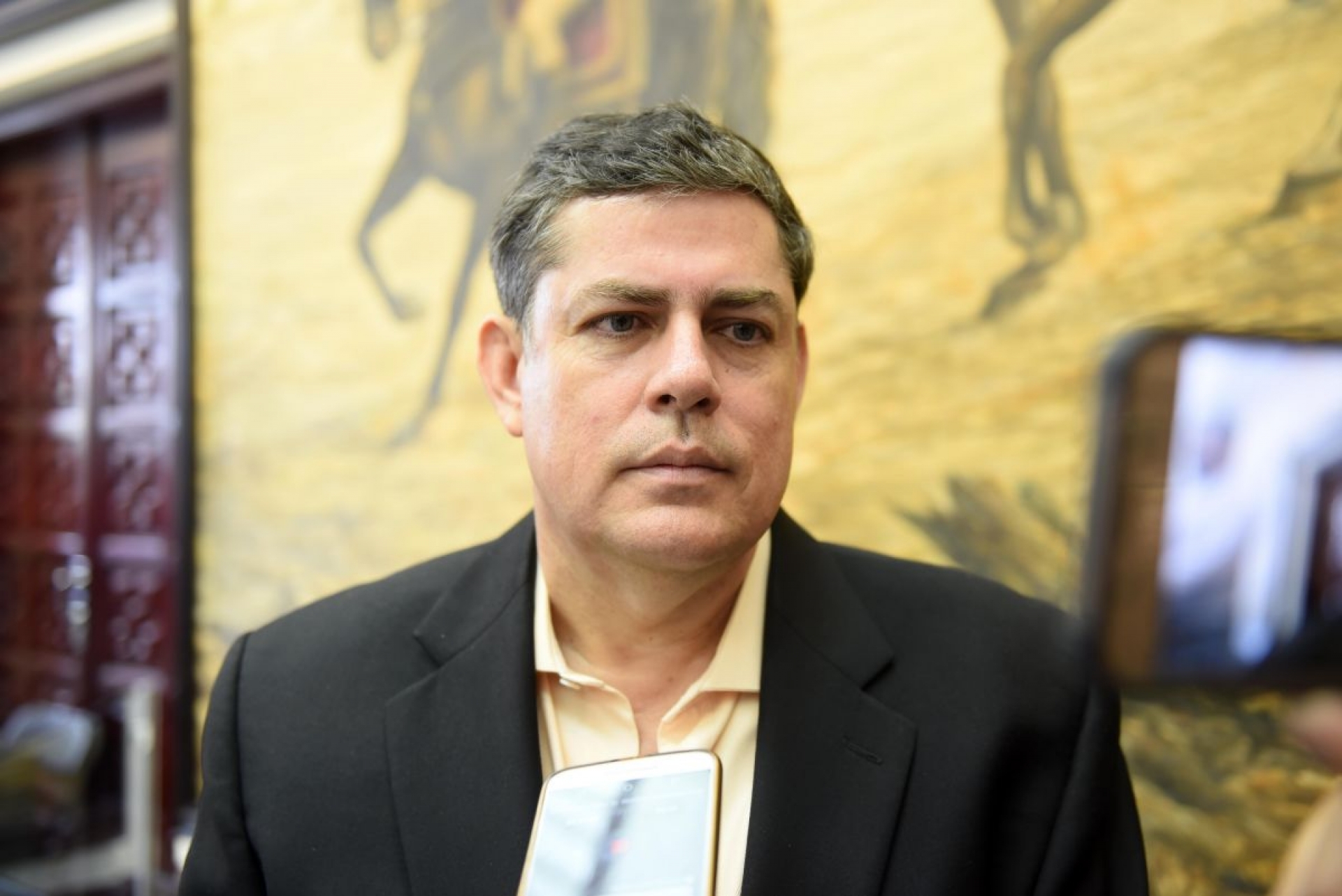 Más cambios en el gabinete; sale el titular de Obras Publicas