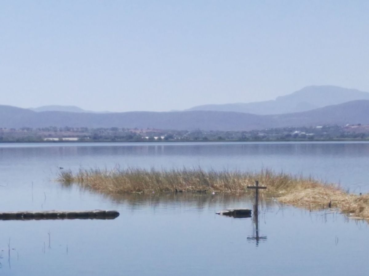 Carretera que comunica a las lagunas de Coatetelco y El Rodeo beneficiará también a los agricultores