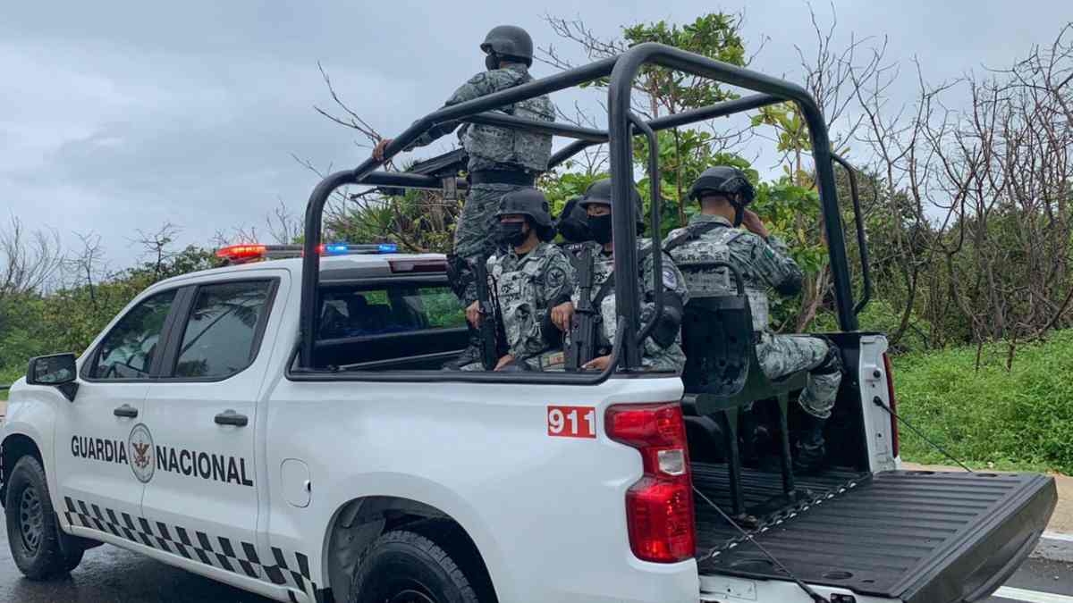 Guardia Nacional huye de convoy armado en Veracruz