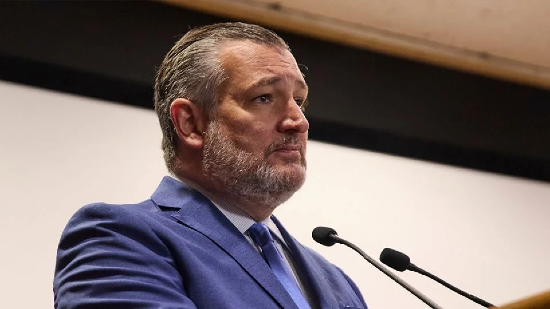 Senador de EU Ted Cruz pide a México aceptar ayuda contra cárteles