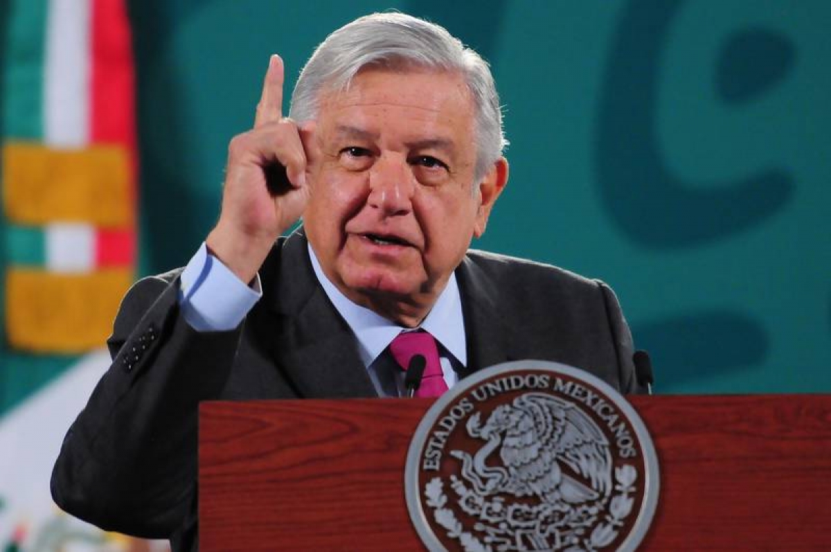 "No puedo hablar de partidos, pero si reparten despensas lo voy a decir": AMLO
