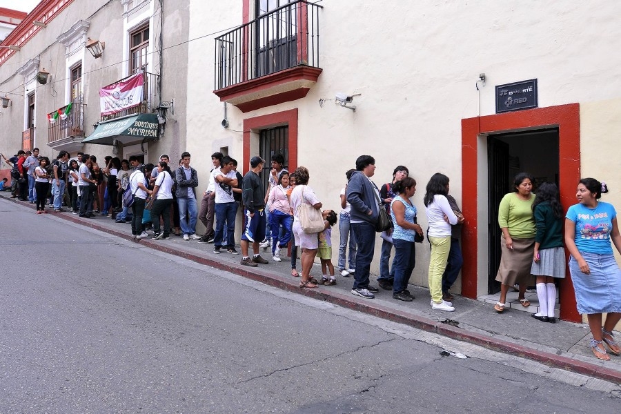 Aseguran que no está en riesgo la beca salario para estudiantes de la UAEM