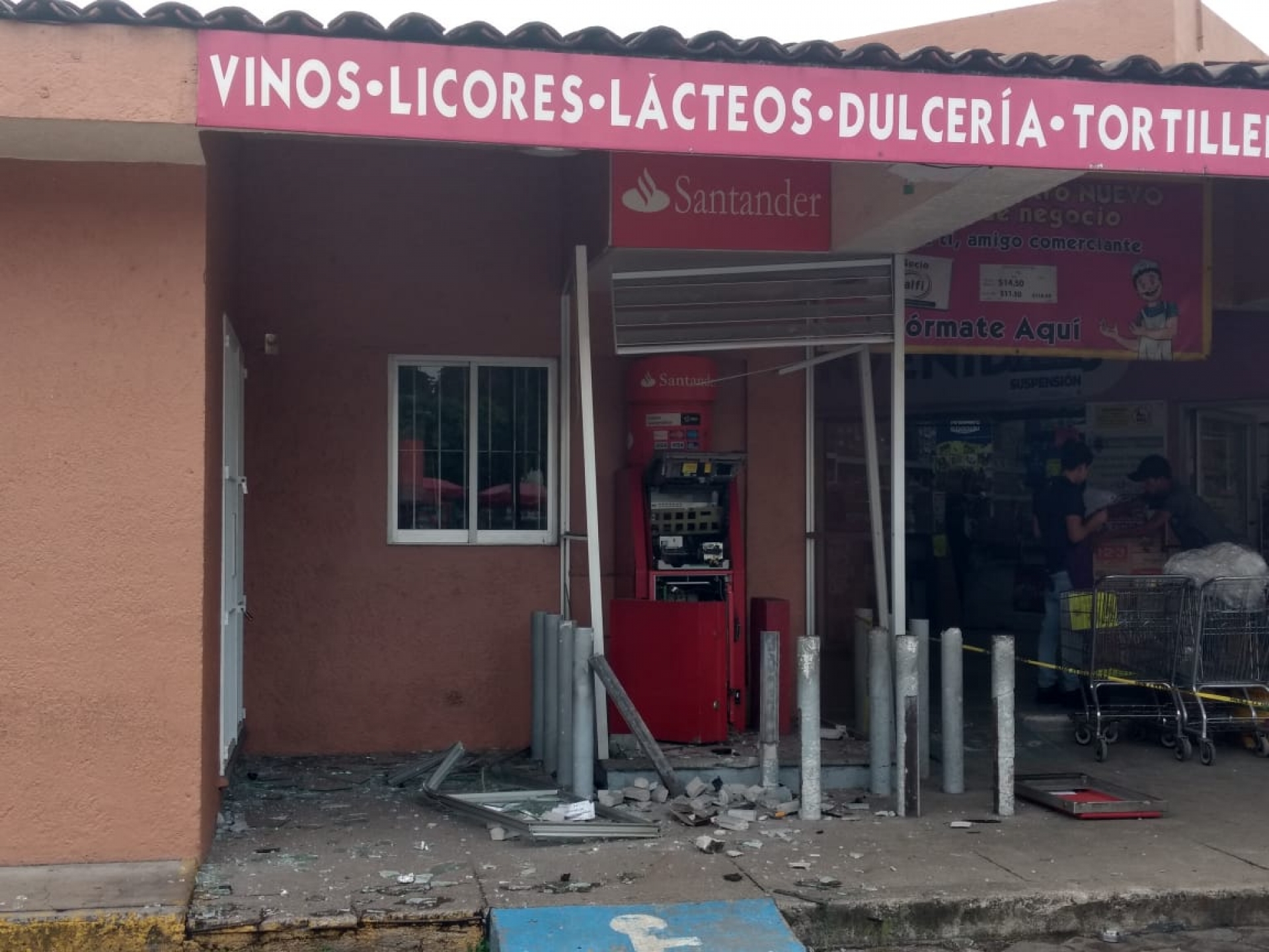 Roban dinero de un cajero automático en la colonia Antonio Barona