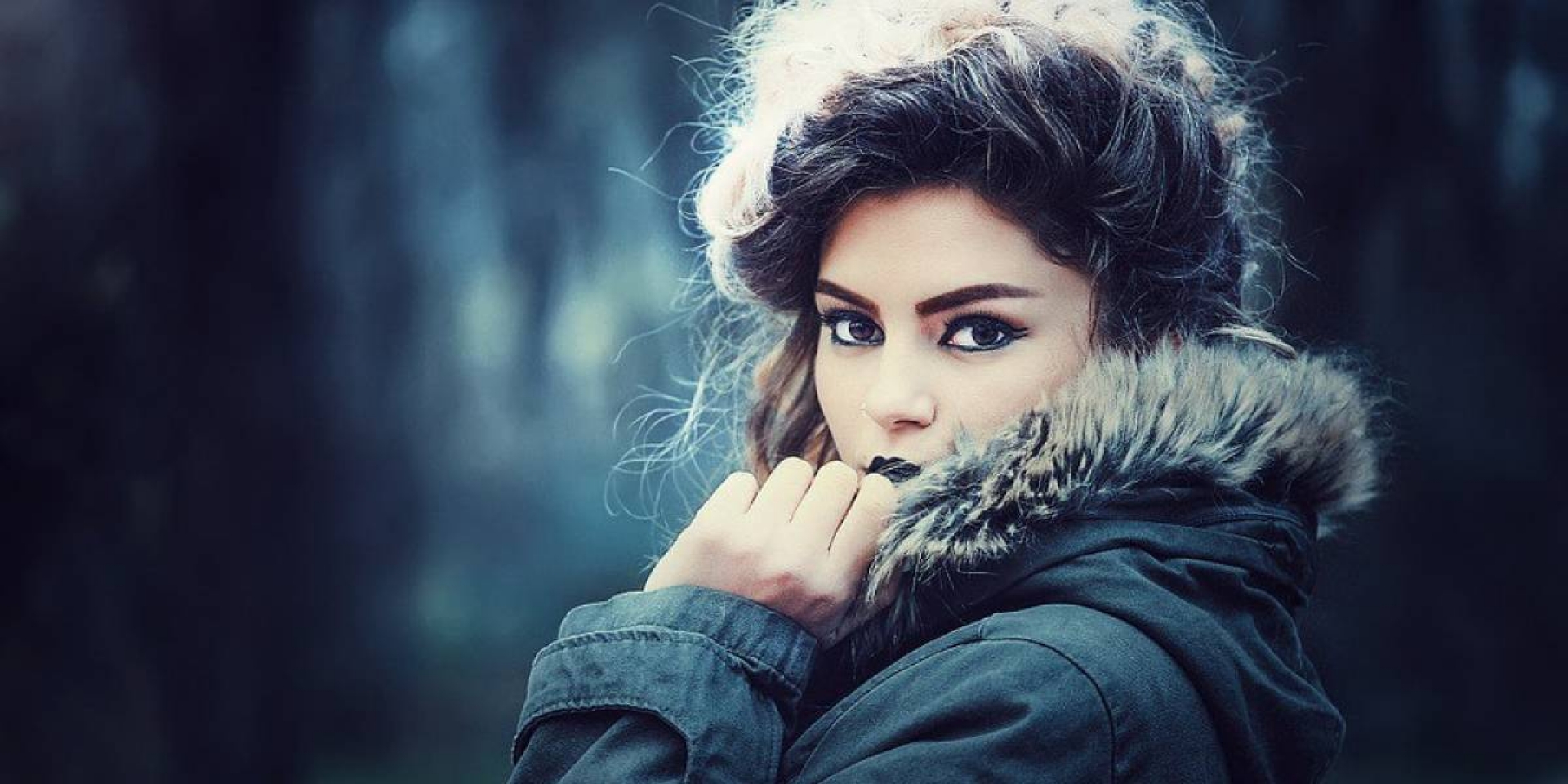 Chocolate malva, un color elegante que da brillo a tu cabello