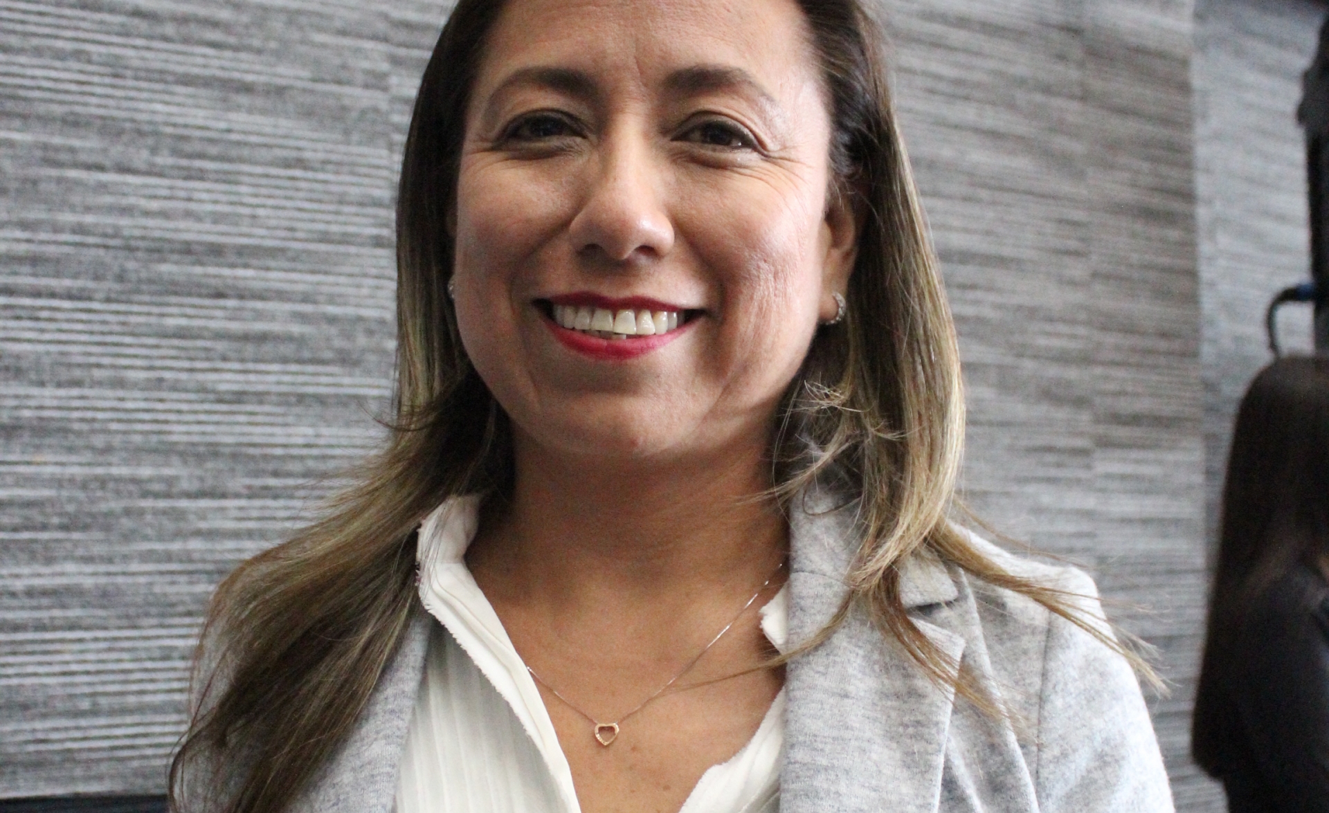 Nombran a Alejandra Flores coordinadora de la Junta Política