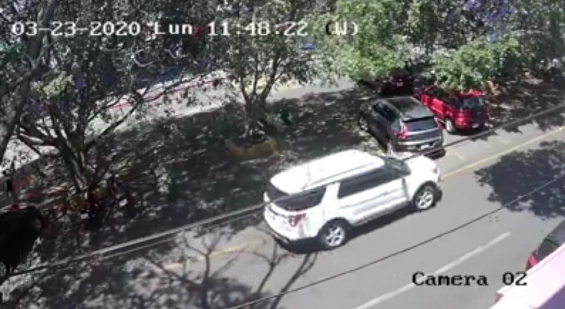 Hombres armados despojaron de su camioneta a una mujer, en Lomas de Cortés