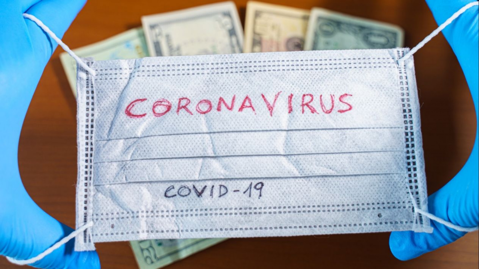 ¿Te preocupa que billetes y monedas estén contaminados con COVID-19? Te explicamos qué ocurre