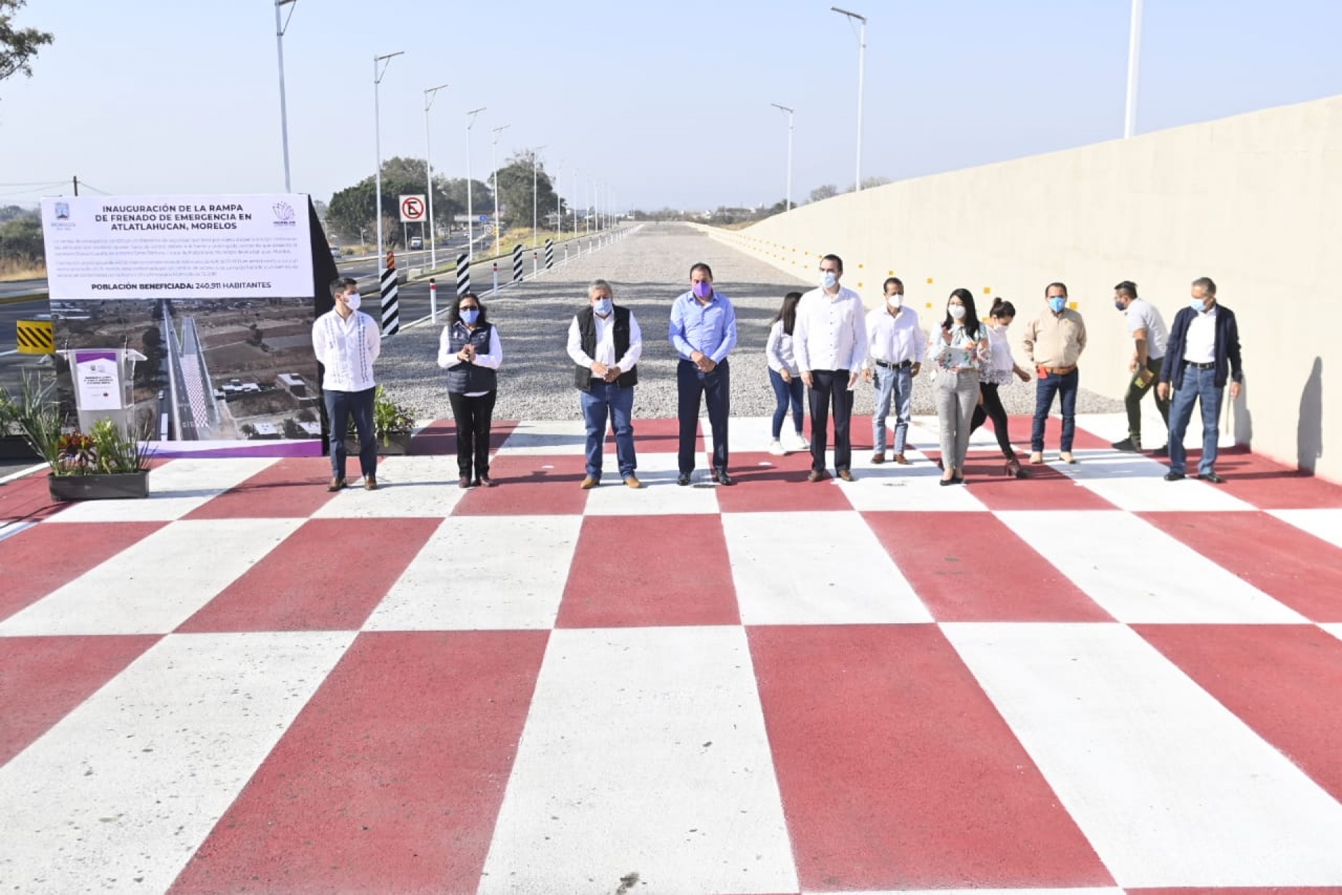 Inaugura gobernador rampa de frenado de emergencia en carretera Chalco-Cuautla