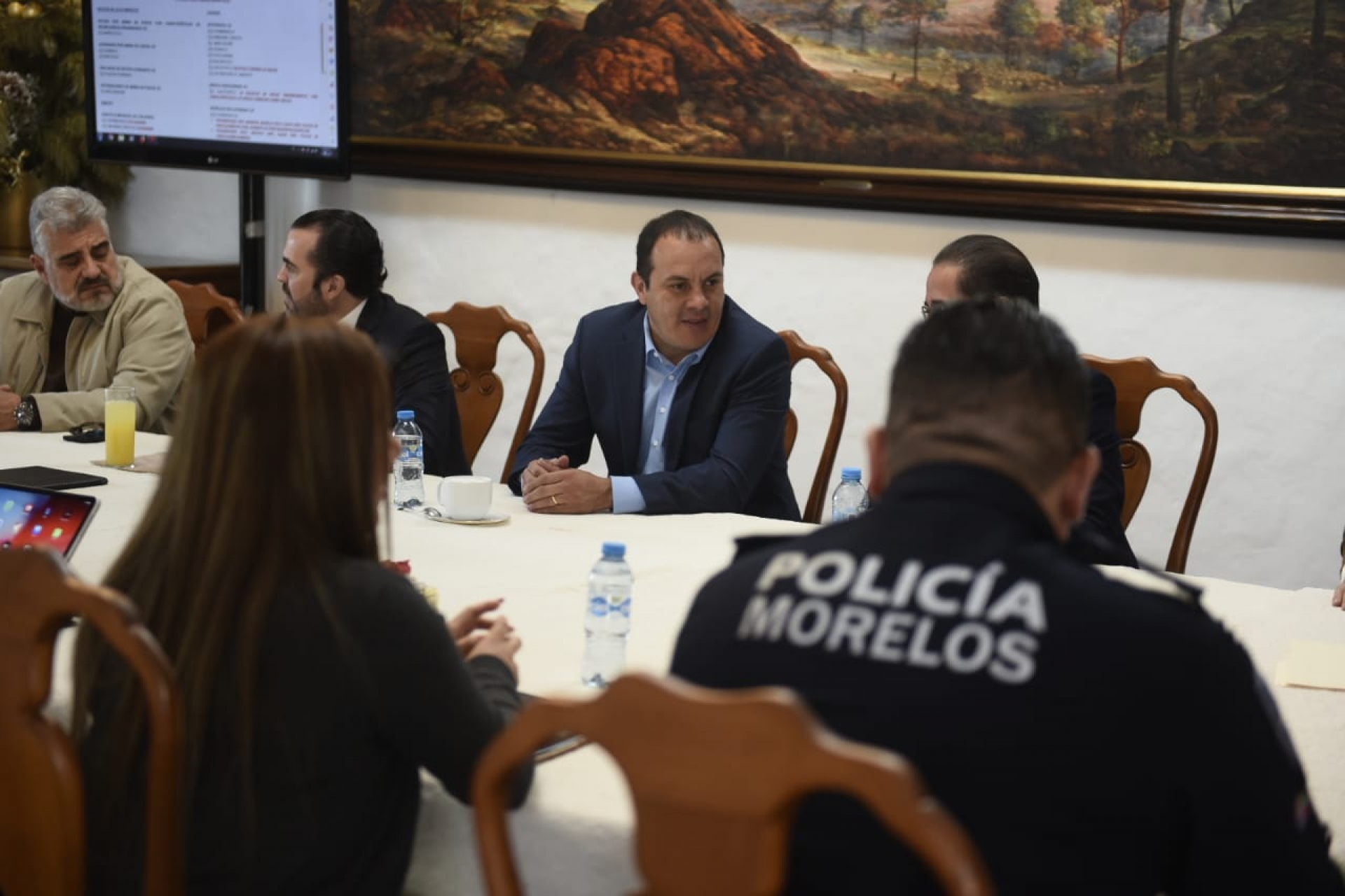 Gestiona gobernador recursos federales