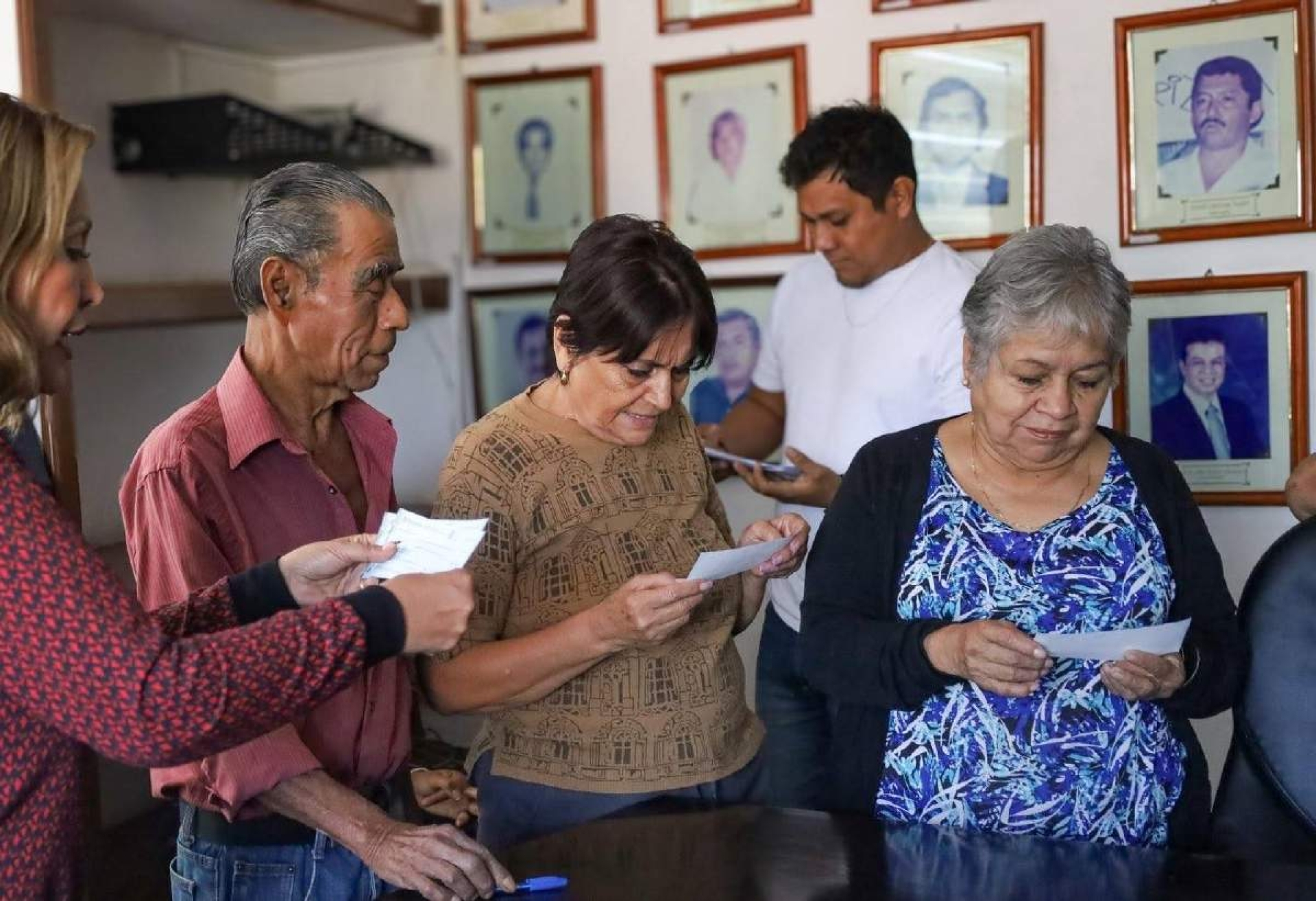 Comparsas de Tlaltizapán reciben apoyo económico para el carnaval