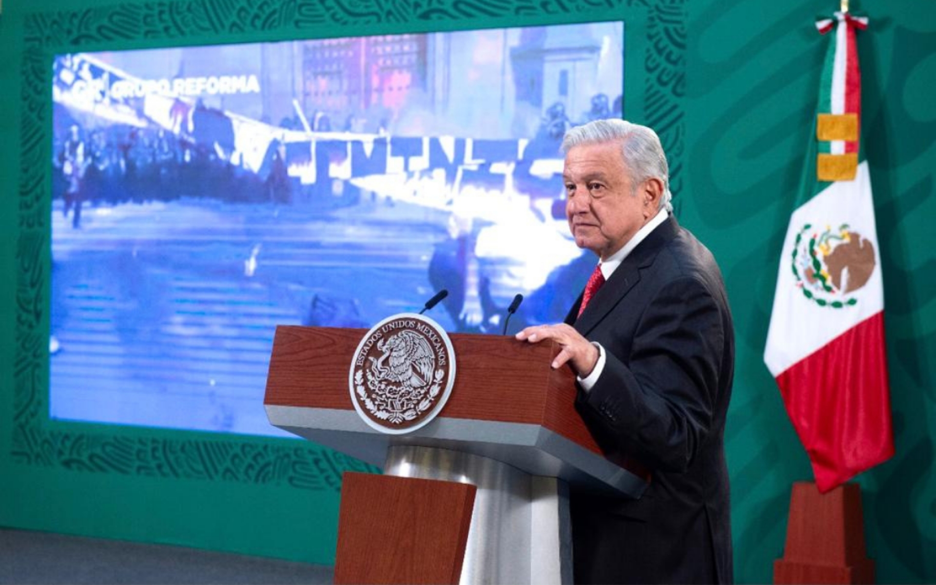 Se evadió el acoso y se resistió a la provocación: AMLO