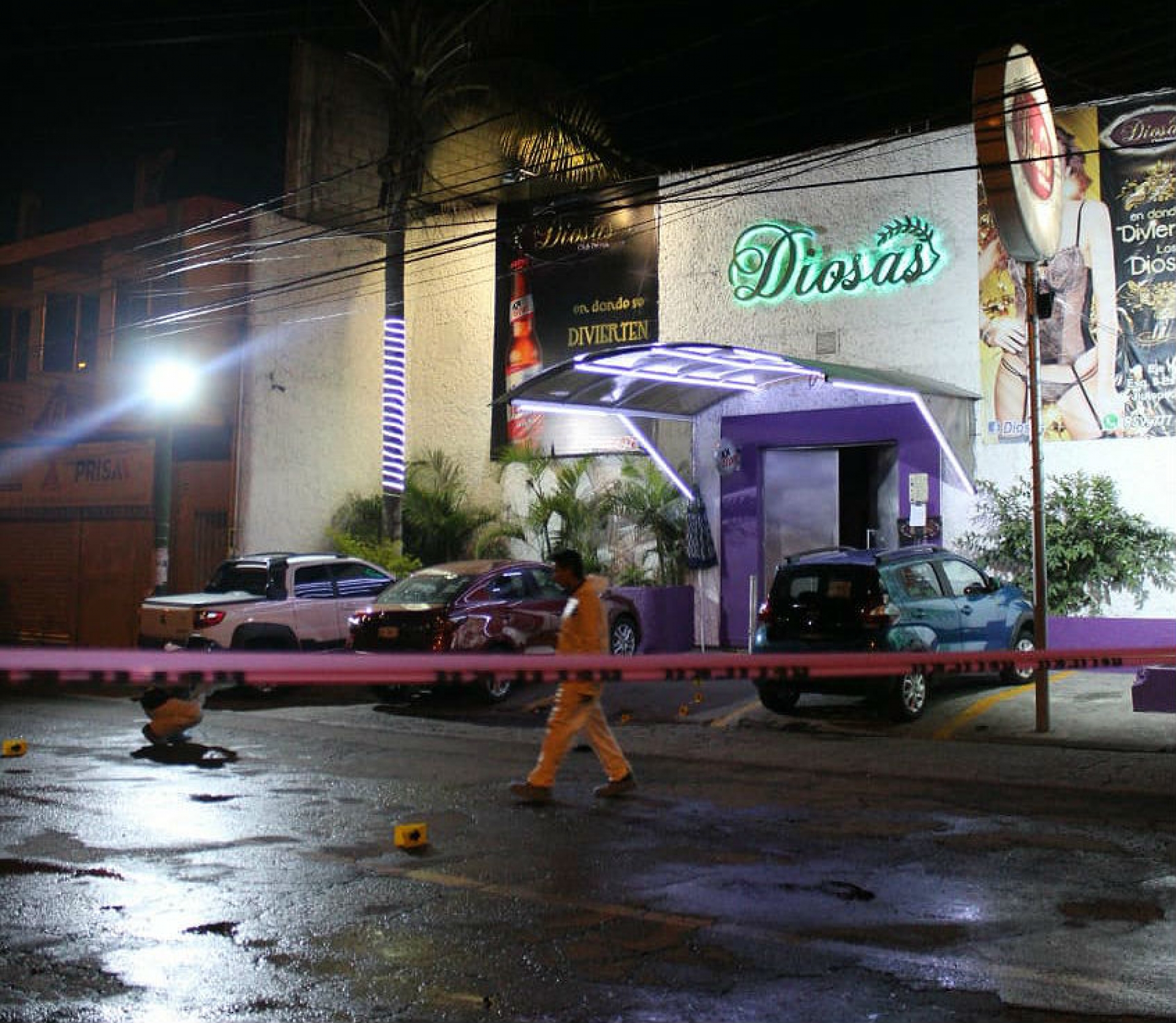 Dos muertos y tres heridos tras ataque armado dentro de centro nocturno, en Jiutepec