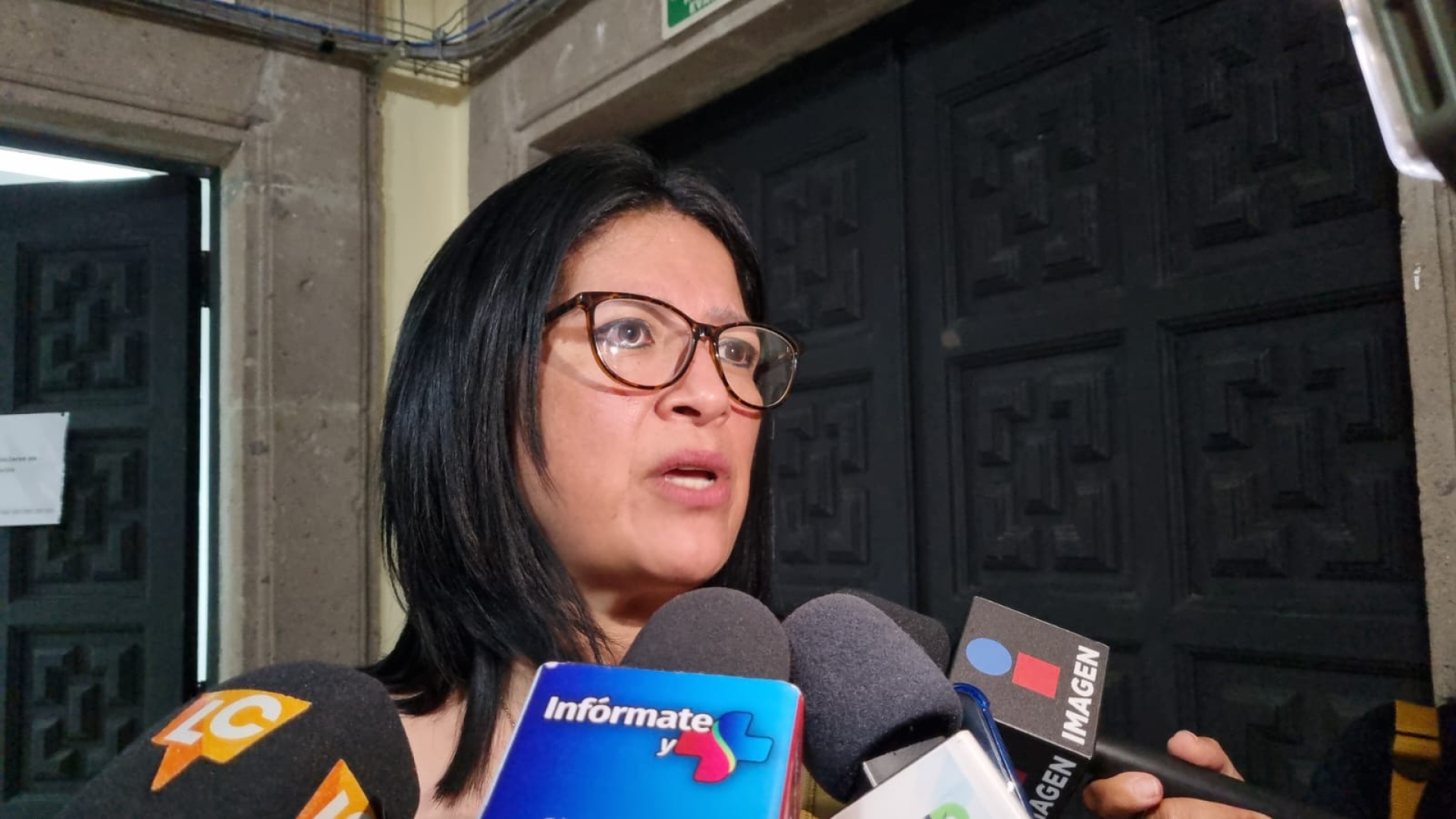 Rechaza Mirna Zavala ser propietaria de costosa residencia