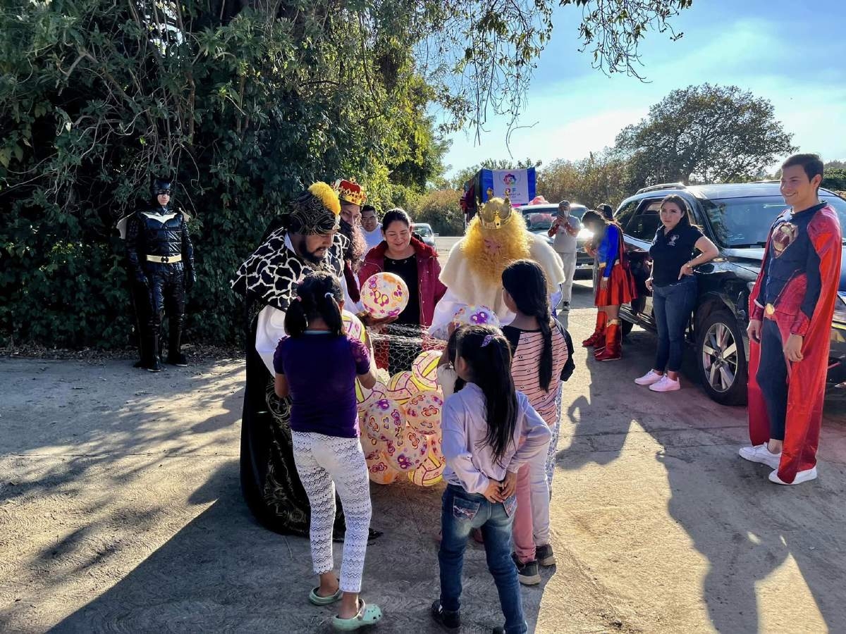 Los Reyes Magos recorren comunidades de Yecapixtla