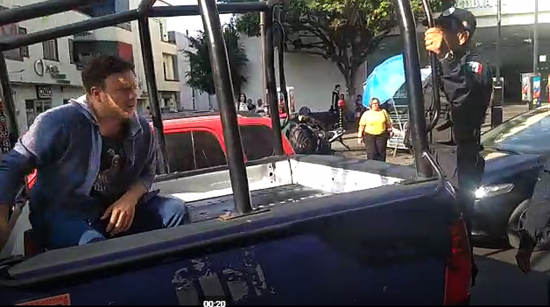 Detienen a joven tras alteración del orden público, en el centro de Cuernavaca