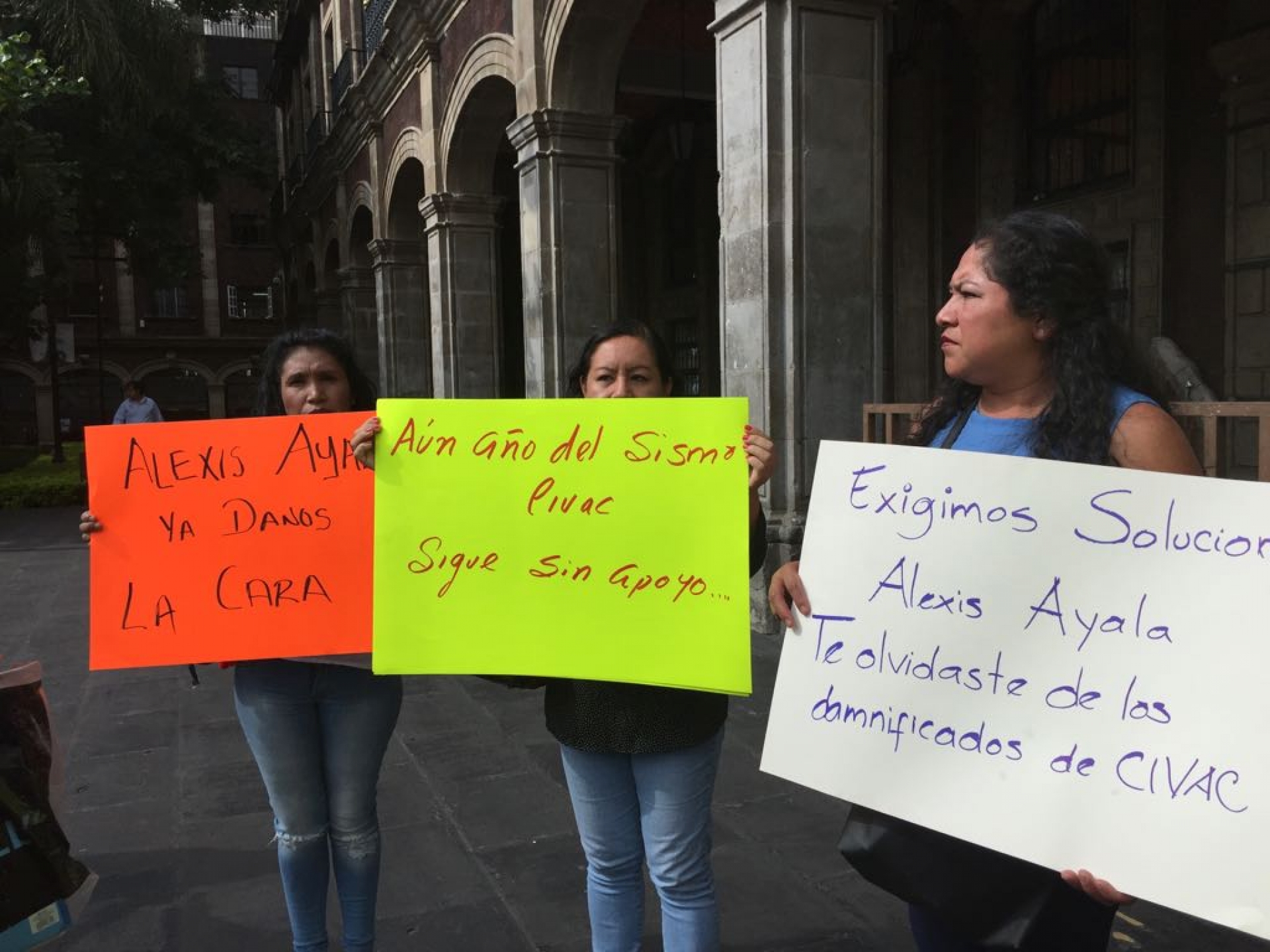 Protestan damnificados de UH en Civac