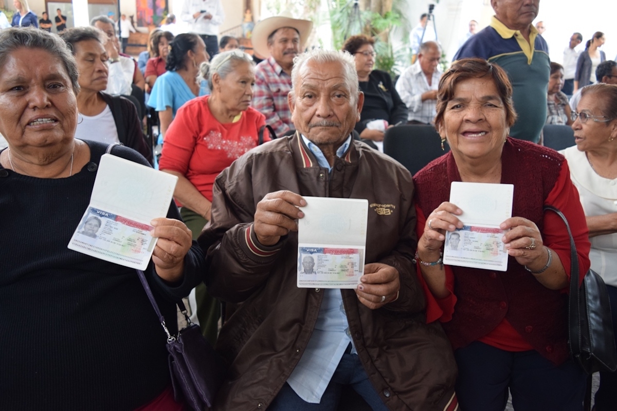 Listos, adultos mayores para reencuentro familiar en EEUU