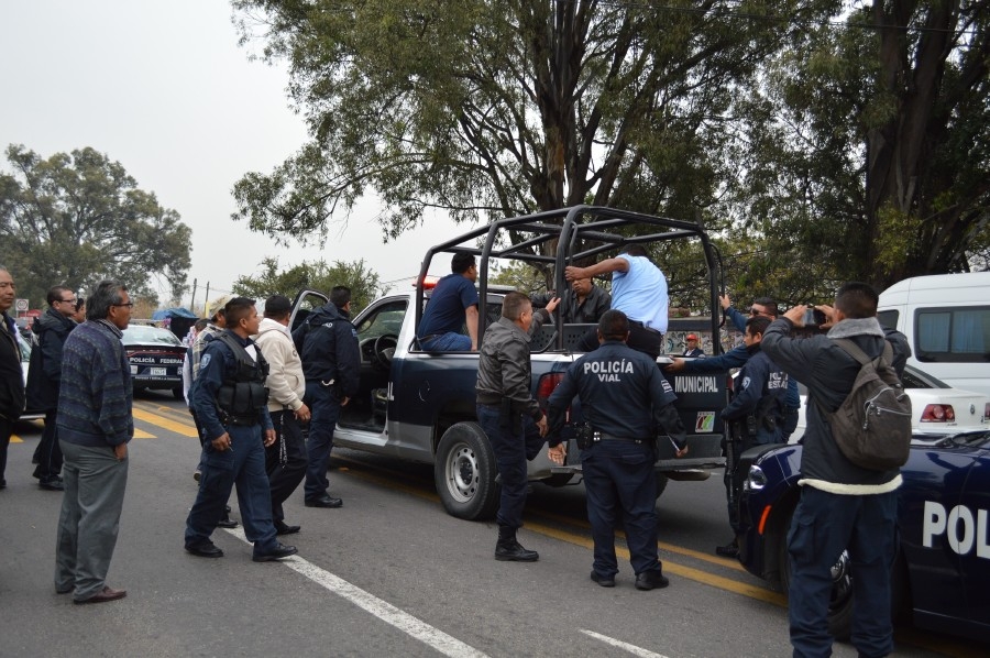 Se enfrentan transportistas morelenses con los de Ruta 85 del Distrito Federal
