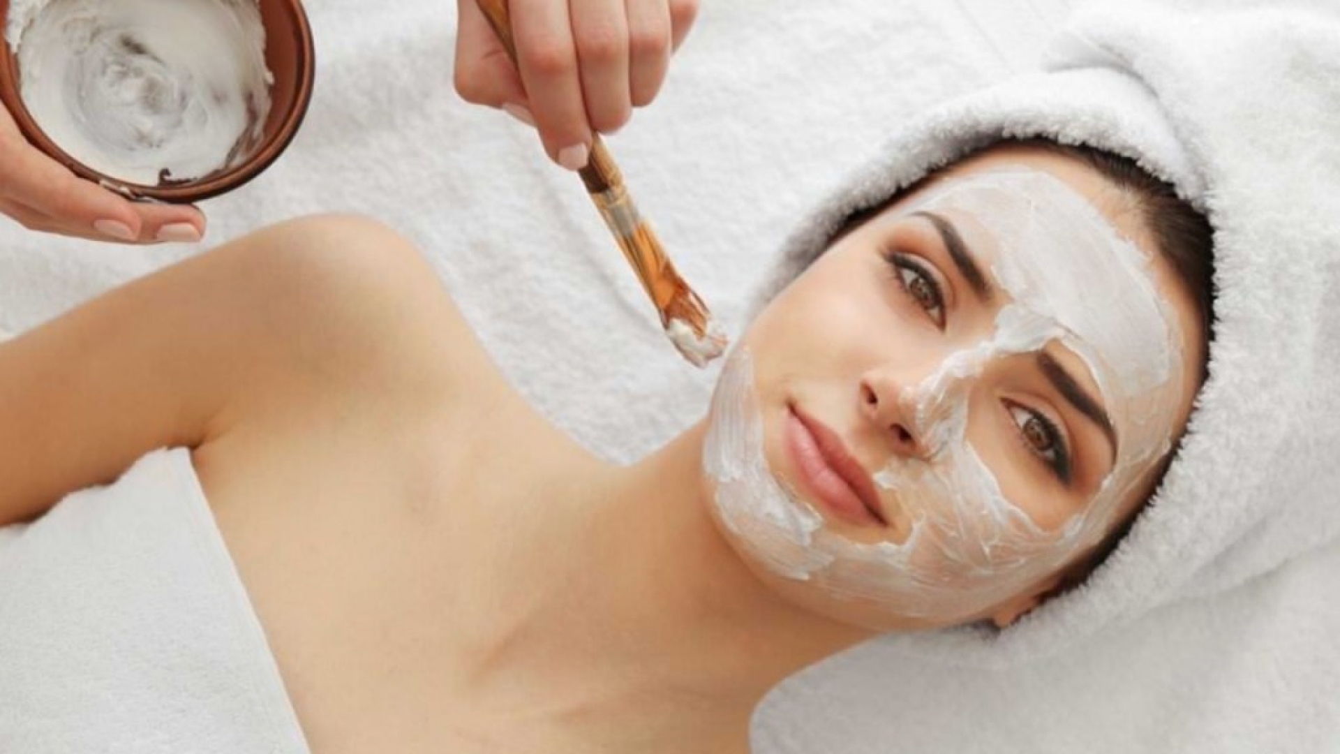 Las mejores mascarillas para eliminar brillo facial por exceso de grasa