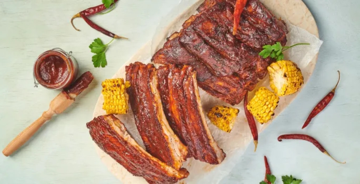 Costillitas de puerco en adobo, prepara una rica comida mexicana con esta receta