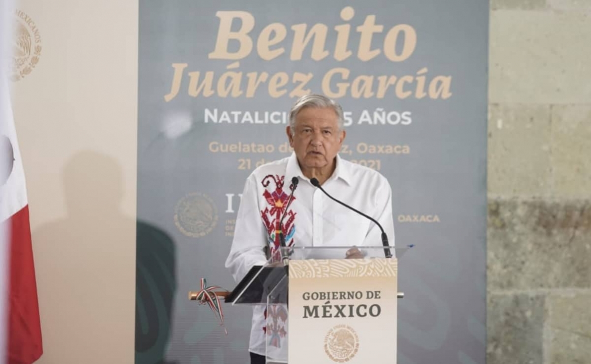AMLO baja edad para tener acceso a pensión de adultos mayores