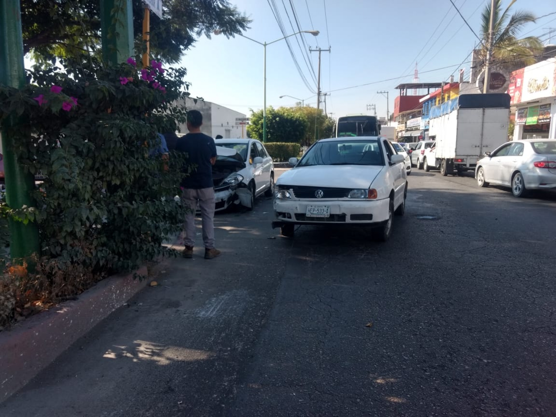 Se registra accidente automovilístico en el eje Norte-Sur, en Civac