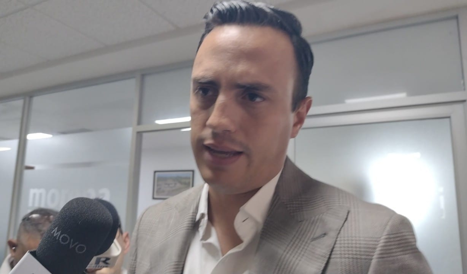 Pedrero González permanece en el Congreso tras retirar su licencia