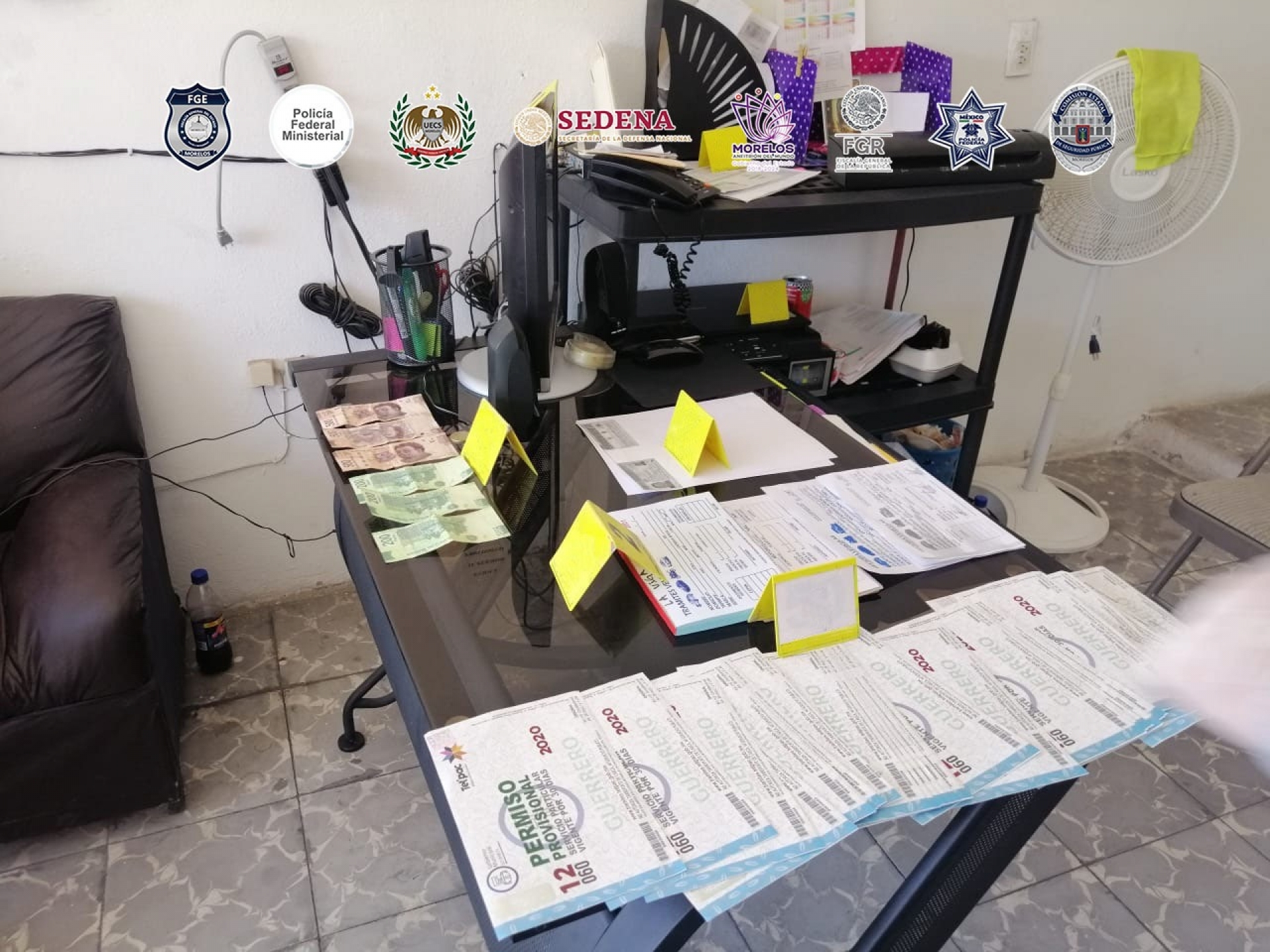 Ejecuta FGE cateos en casas de gestoría vehicular, en Cuautla