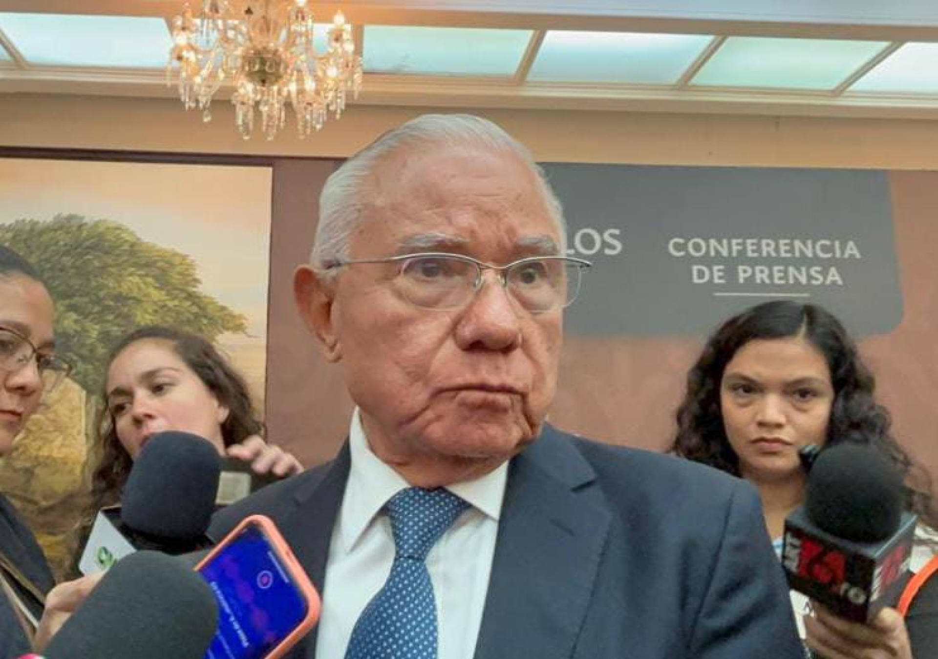 No hay 'focos rojos' ante transición en municipios: Salgado Brito