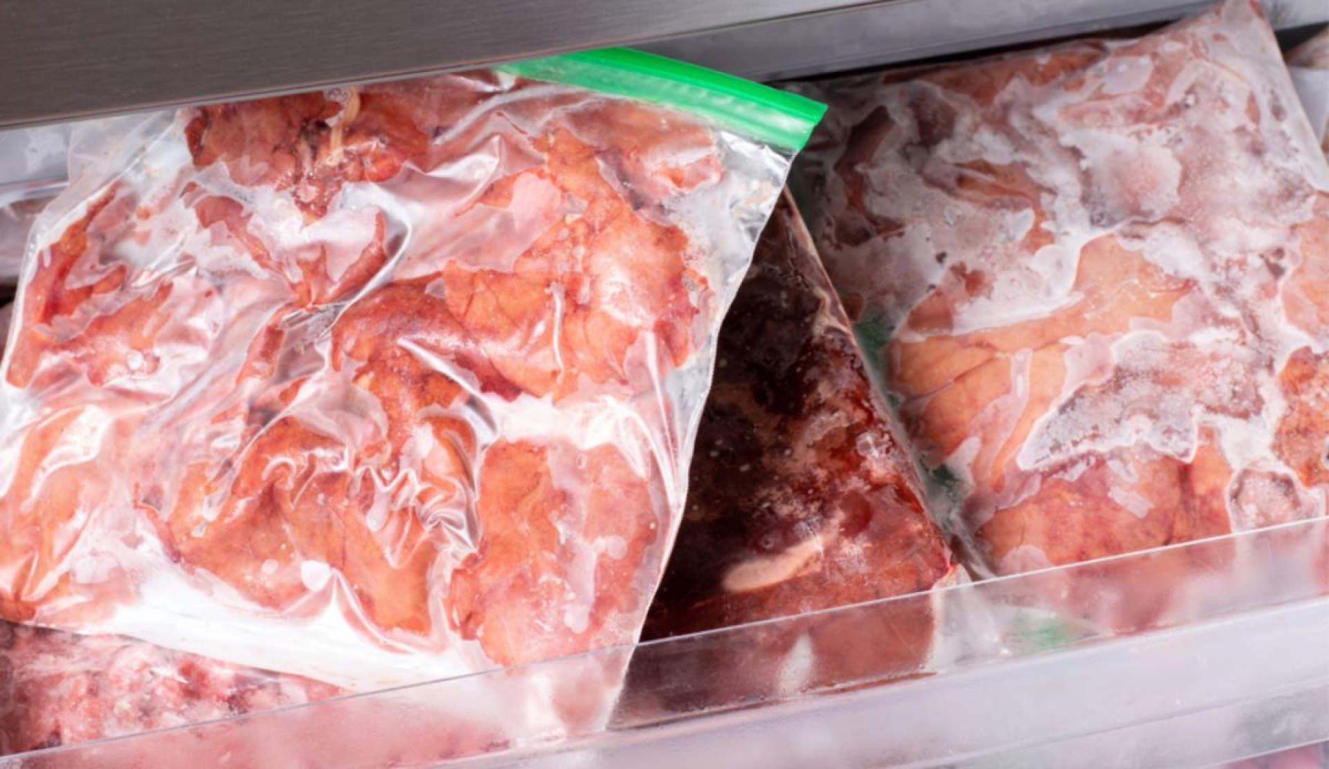 Cómo saber si es seguro volver a congelar un alimento descongelado
