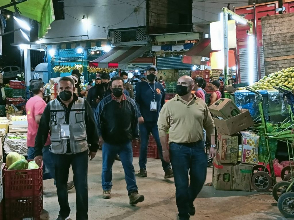 Realizan operativo anticovid en el mercado ALM